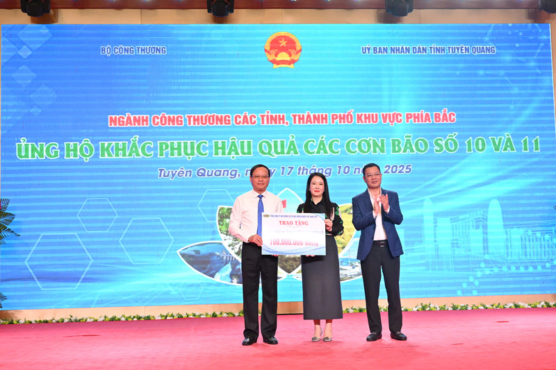 Ngành Công Thương phía Bắc ủng hộ đồng bào khắc phục hậu quả bão, lũ - 8
