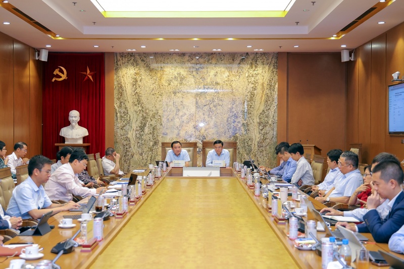 Chủ tịch HĐTV Petrovietnam Lê Mạnh Hùng và Tổng Giám đốc Petrovietnam Lê Ngọc Sơn chủ trì cuộc họp Ban Chỉ đạo KHCN, ĐMST và CĐS Petrovietnam lần thứ 4 (Ảnh Petrovietnam)