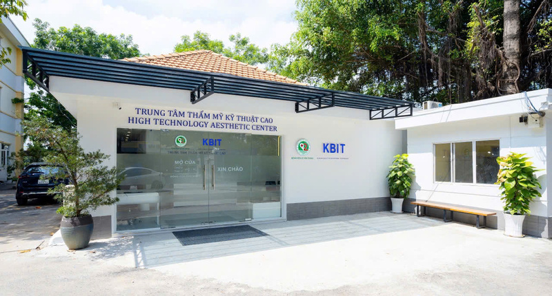 Trung tâm thẩm mỹ KBIT nằm trong khuôn viên BV Lê Văn Thịnh, TPHCM.