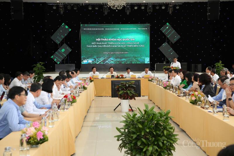 Quang cảnh hội thảo. Ảnh: Quỳnh Nga
