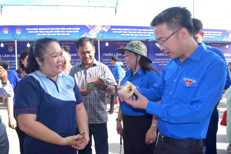 Để sản phẩm bản địa có thể cạnh tranh, trước hết cần tiêu chuẩn hóa chất lượng, hoàn thiện bao bì, nhãn hiệu và truy xuất nguồn gốc