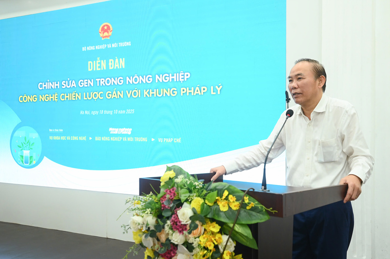 Thứ trưởng Bộ Nông nghiệp và Môi trường Phùng Đức Tiến cho rằng, việc hoàn thiện khung pháp lý vẫn là điều kiện tiên quyết để khoa học công nghệ phát huy hiệu quả. Ảnh: NNVN.