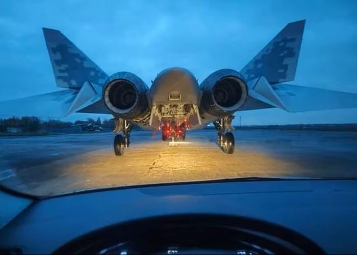 Khoang chứa vũ khí của máy bay Su-57. Ảnh: Lenta