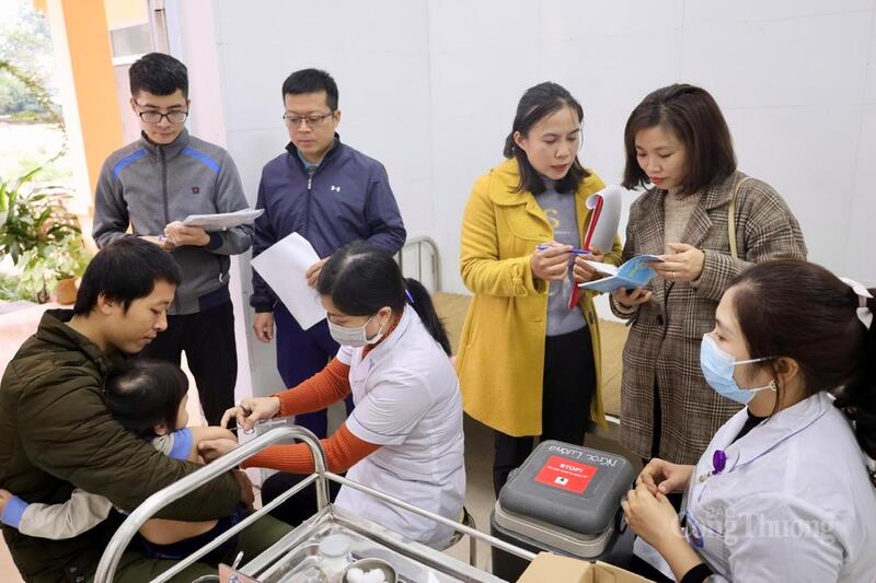 Ngành Y tế tỉnh Phú Thọ phát động phong trào thiết thực - “Thầy thuốc như mẹ hiền”