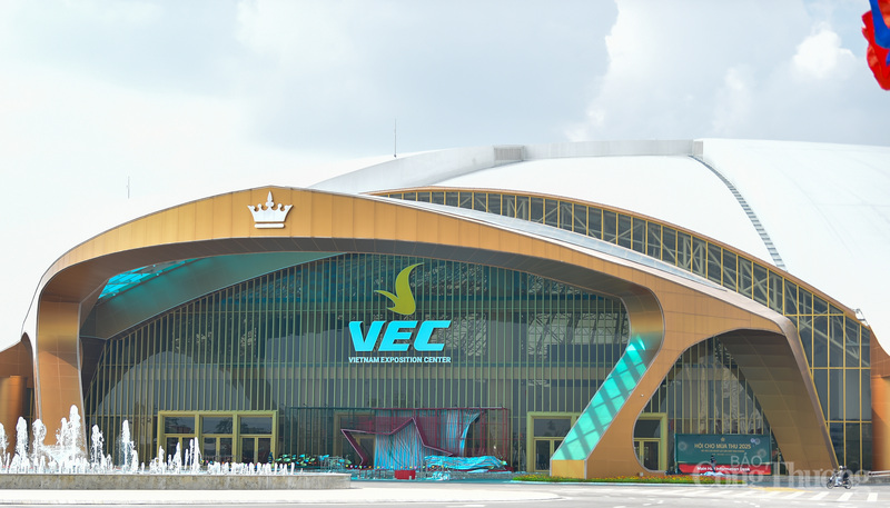 Hội chợ Mùa Thu 2025 với chủ đề “Kết nối con người với sản xuất, kinh doanh” diễn ra từ ngày 25/10 đến 4/11/2025 tại Trung tâm Hội chợ Triển lãm Việt Nam, với tổng diện tích trưng bày hơn 130.000 m², 5 phân khu chủ đề với 3.000 gian hàng tiêu chuẩn.