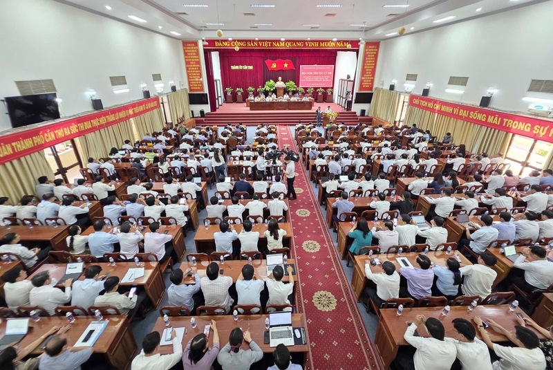 Quang cảnh buổi tiếp xúc.