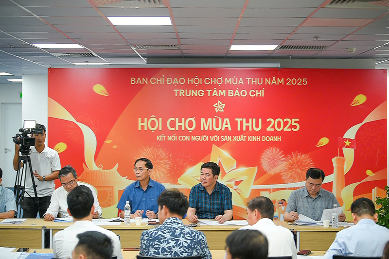 Chùm ảnh: Ban Chỉ đạo kiểm tra tiến độ Hội chợ Mùa Thu 2025 - 11
