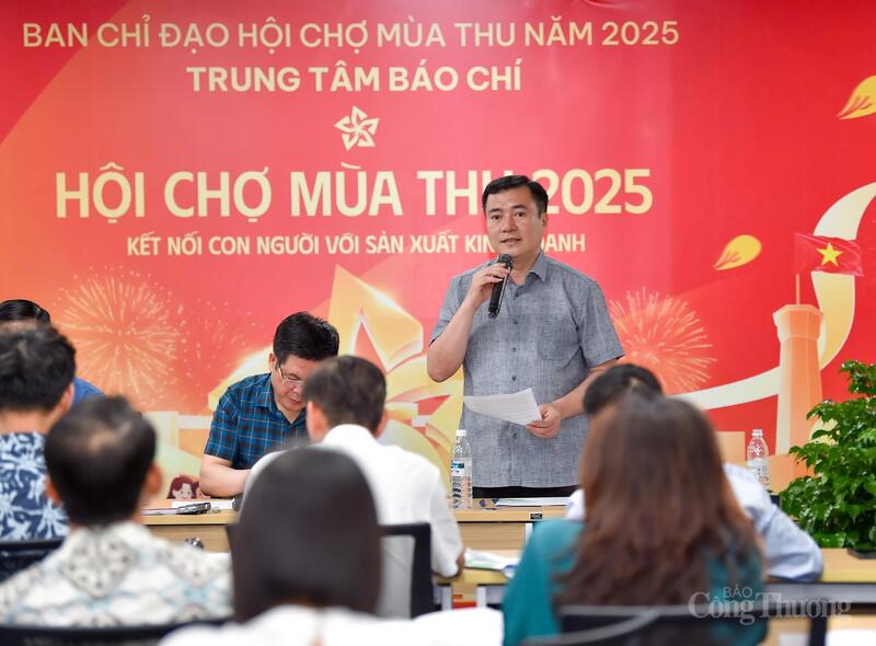 Thứ trưởng Bộ Công Thương Nguyễn Sinh Nhật Tân thông tin cụ thể về tiến độ thi công, cũng như công tác chuẩn bị cho Hội chợ Mùa Thu 2025.
