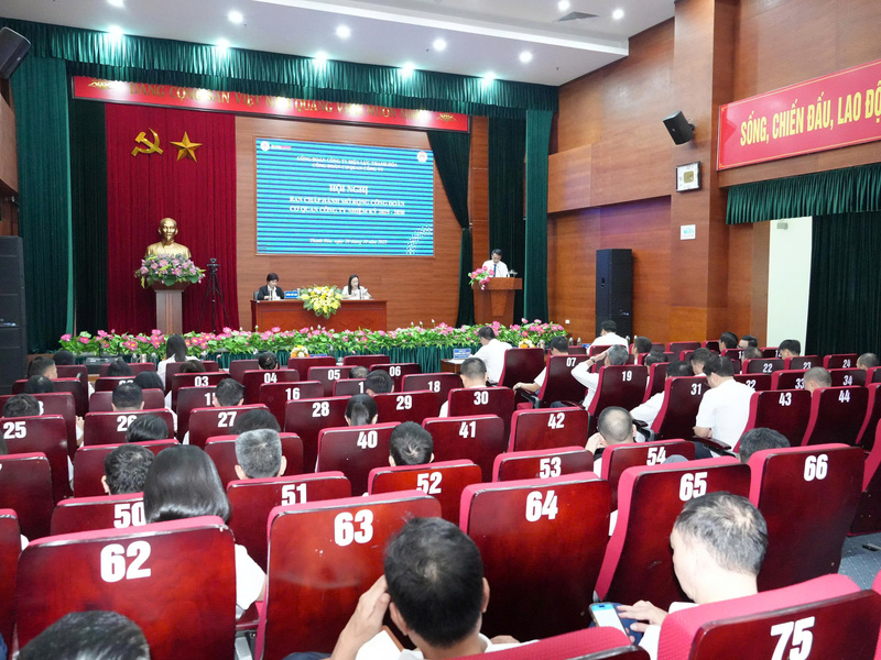 Toàn cảnh hội nghị