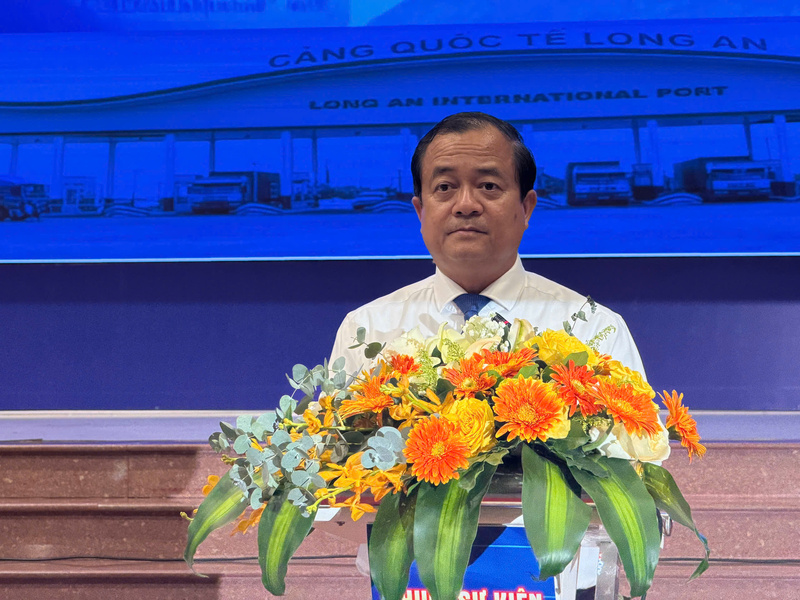 Phát biểu tại hội nghị, ông Nguyễn Hồng Thanh, Phó Chủ tịch UBND tỉnh Tây Ninh bày tỏ niềm vinh dự khi Tây Ninh được đăng cai tổ chức Hội nghị ngành Công Thương các tỉnh, thành phố khu vực phía Nam lần thứ XI năm 2025.