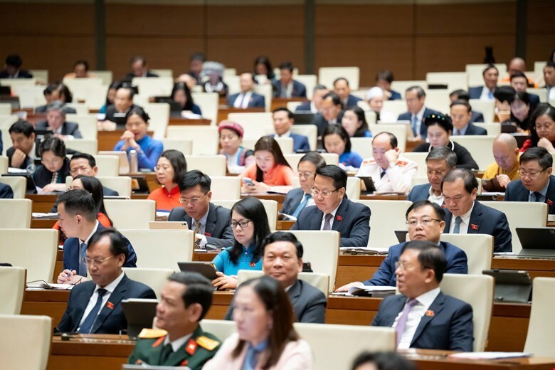 Các đại biểu tại phiên họp toàn thể chiều 20/10. Ảnh: QH
