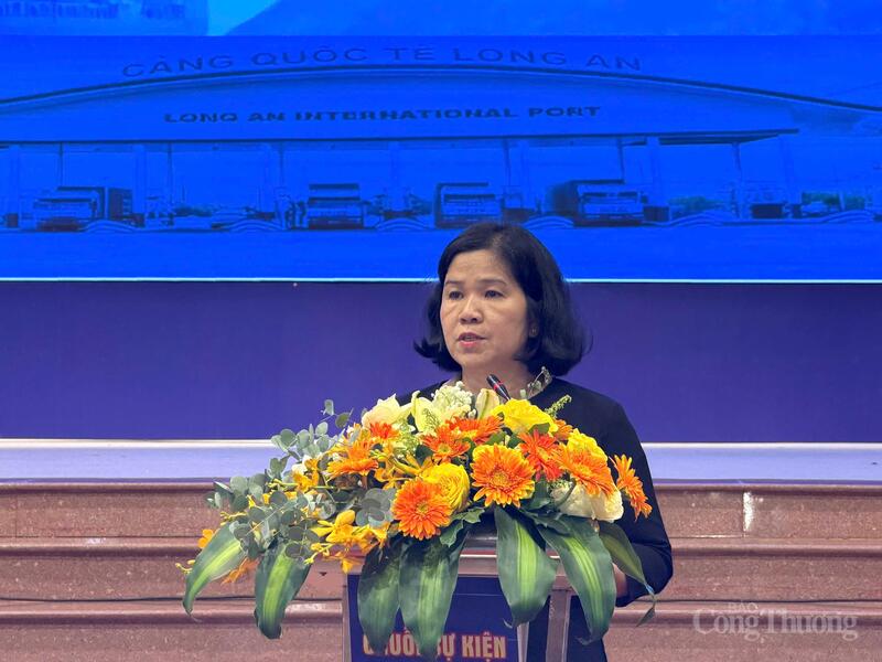 Bà Châu Thị Lệ, Phó Giám đốc Sở Công Tỉnh Tây Ninh phát biểu tại hội nghị.