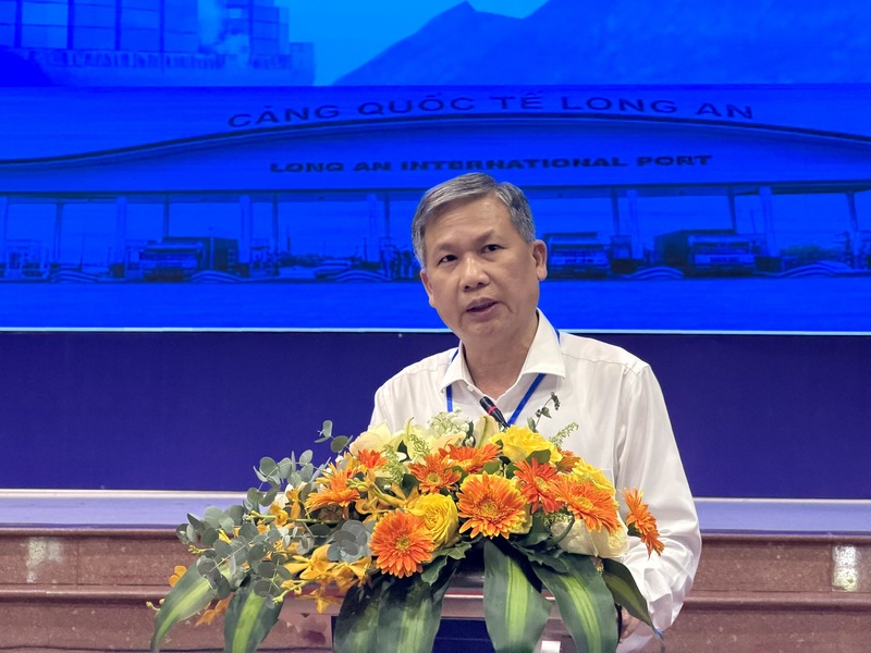 Đại diện Sở Công Thương TP. Hồ Chí Minh trình bày tham luận tại hội nghị