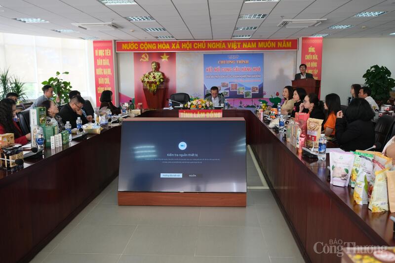 Quang cảnh Chương trình kết nối cung cầu hàng hóa. Ảnh: Lê Sơn