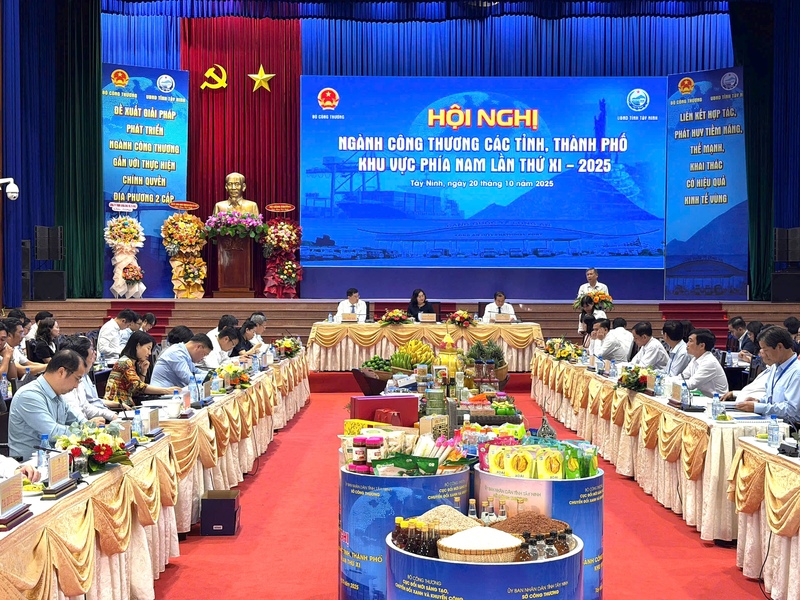 Toàn cảnh Hội nghị ngành Công Thương các tỉnh, thành phố khu vực phía Nam lần thứ XI năm 2025, diễn ra ngày 20/10 tại Tây Ninh