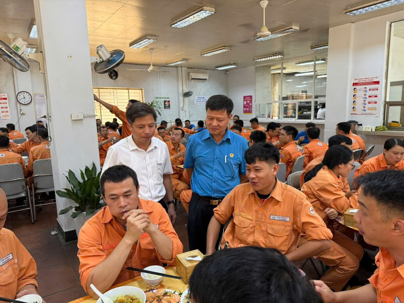 Chương trình Bữa cơm Công đoàn tại Nhiệt điện Quảng Ninh
