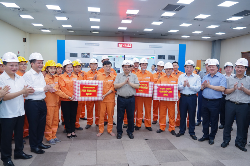 Thủ tướng Chính phủ Phạm Minh Chính đến thăm và động viên CBCNV (tháng 5/2023)