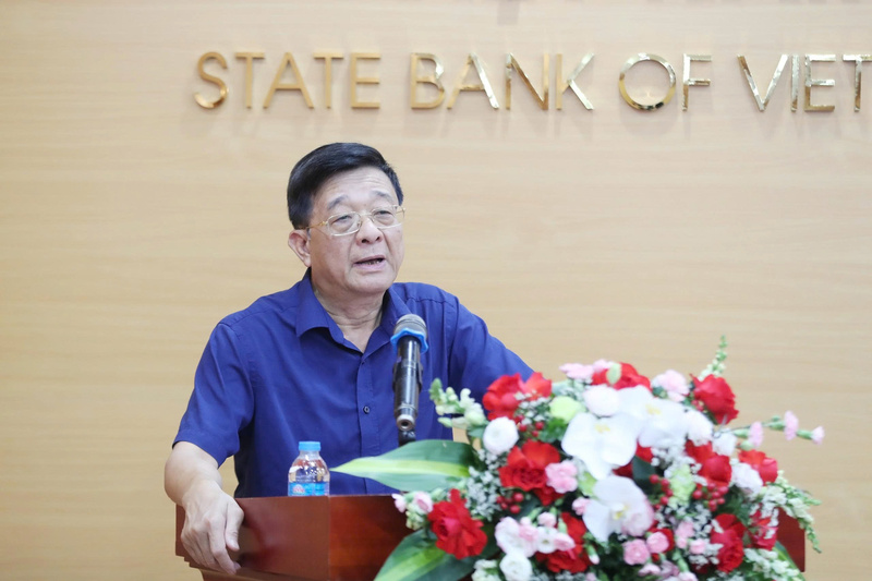 TS. Nguyễn Quốc Hùng, Phó Chủ tịch kiêm Tổng thư ký Hiệp hội Ngân hàng Việt Nam phát biểu tại cuộc họp. Ảnh: Ngô Hải