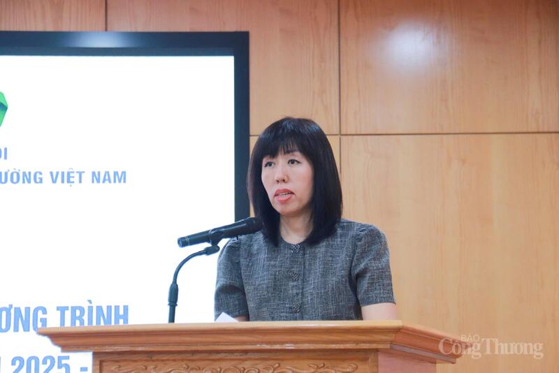 Phó Cục trưởng Cục Kỹ thuật An toàn và Môi trường Công nghiệp (Bộ Công Thương) Đỗ Phương Dung phát biểu tại hội nghị. Ảnh: Lê Vân.