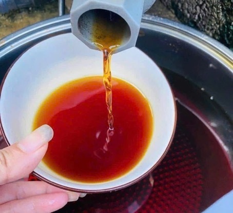Nước mắm truyền thống Phan Thiết mang nhiều hương vị đặc trưng.