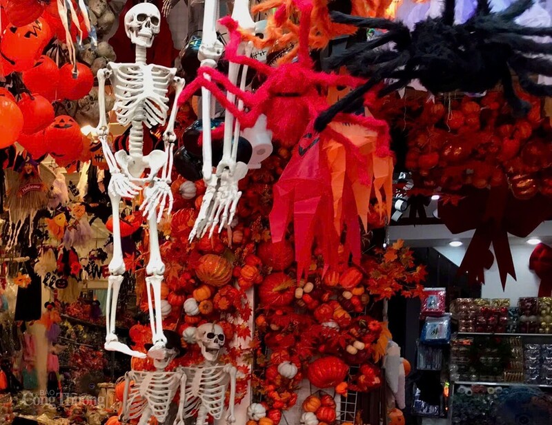 Hai gam màu đối lập tạo nên không khí ma mị cho ngày hội Halloween