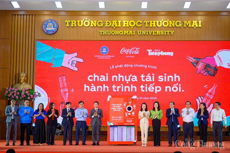 Báo Tiền phong và Coca-Cola Việt Nam phát động chương trình “Chai nhựa tái sinh, hành trình tiếp nối”.