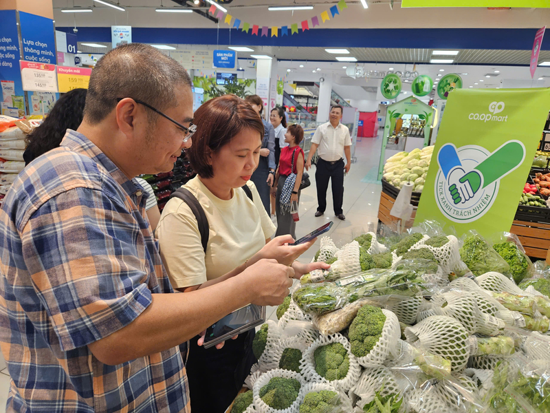 Sản phẩm "Tick Xanh trách nhiệm" khẳng định cam kết của Saigon Co.op trong việc đồng hành cùng nhà sản xuất bền vững và người tiêu dùng có ý thức.