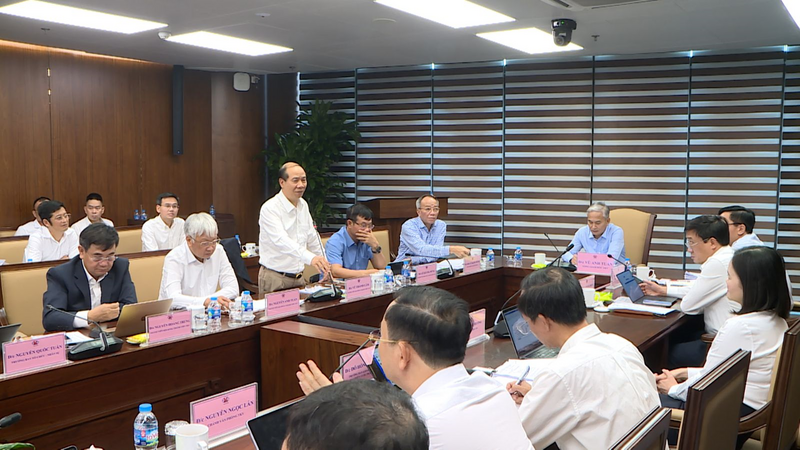 Thành viên HĐTV Tập đoàn Vũ Thành Lâm phát biểu tại cuộc họp