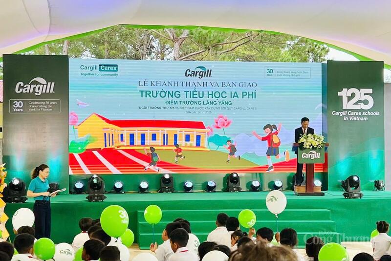 Quang cảnh Lễ khánh thành và bàn giao Trường Tiểu học Ia Phí - điểm trường Làng Yăng.  Ảnh: Hiền Mai