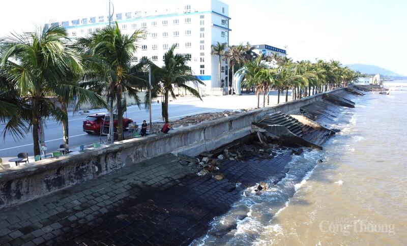 Nằm trong dải bờ biển dài 6,8 km, đoạn kè bị sạt lở nặng nhất hiện nằm ở khu vực các thôn Thanh Xuân và Đông Thành, xã Hoằng Tiến, đây cũng là điểm sầm suất nhất của Khu du lịch Hải Tiến