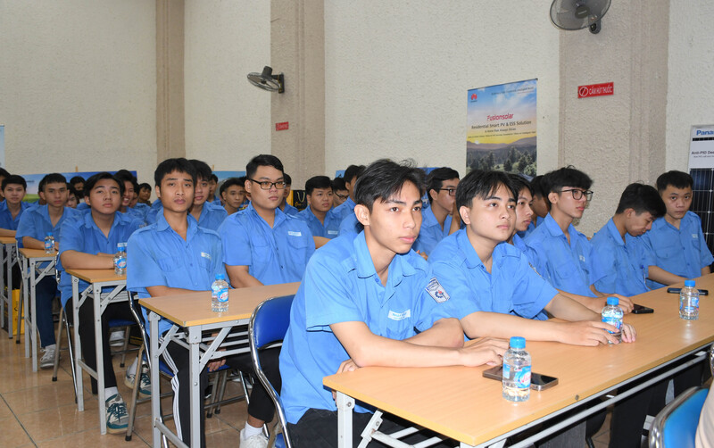 Sự kiện hợp tác được kỳ vọng sẽ tạo động lực thúc đẩy sinh viên Cao Thắng làm chủ công nghệ năng lượng mới, đóng góp vào sự phát triển bền vững của ngàng công nghiệp năng lượng Việt Nam. Ảnh: Minh Khuê.