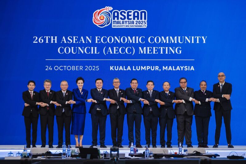 Tại Hội nghị AECC 26 các Bộ trưởng đã trao đổi về tình hình và triển vọng kinh tế thế giới và khu vực