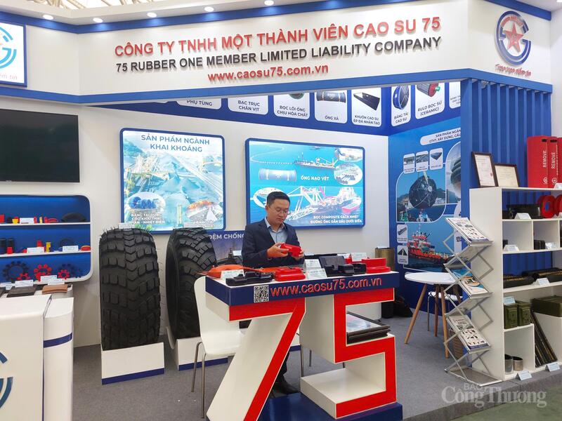 Cao su 75 mang nhiều sản phẩm đến Hội chợ Mùa Thu lần thứ nhất - 2025.