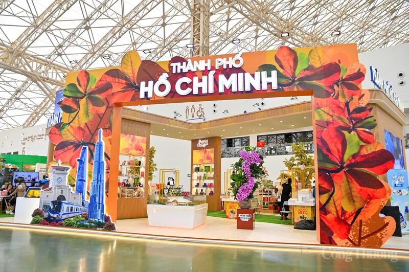 Gian hàng Thành phố Hồ Chí Minh hiện đại, sang trọng. Ảnh: Nam Nguyễn.