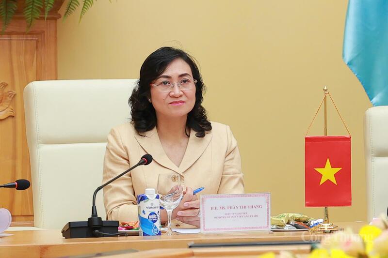 Thứ trưởng Bộ Công Thương Phan Thị Thắng khẳng định khoa học và công nghệ được xác định là lĩnh vực hợp tác mũi nhọn trong thời gian tới. Ảnh: Quỳnh Trang