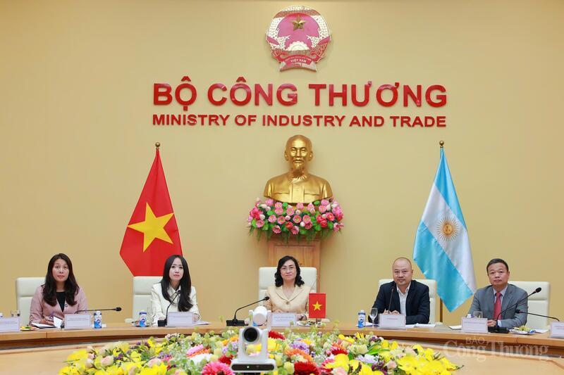 Kỳ họp lần VIII Ủy ban liên Chính phủ về hợp tác kinh tế, thương mại và khoa học, công nghệ giữa Việt Nam và Argentina. Ảnh: Quỳnh Trang