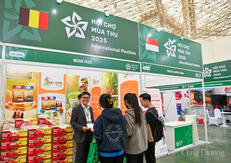 Nhiều sản phẩm quốc tế cũng góp mặt tại Hội chợ Mùa Thu lần thứ nhất - năm 2025.