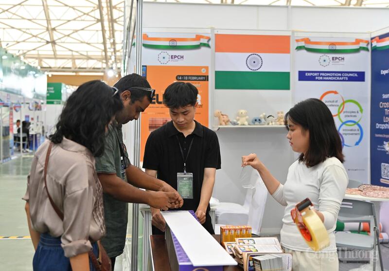 15 doanh nghiệp Ấn Độ tham gia Hội chợ Mùa Thu lần thứ nhất - năm 2025 với sự góp mặt của nhiều tập đoàn, hiệp hội và doanh nghiệp tiêu biểu trong các lĩnh vực nông sản, thực phẩm chế biến, công nghệ thông tin...