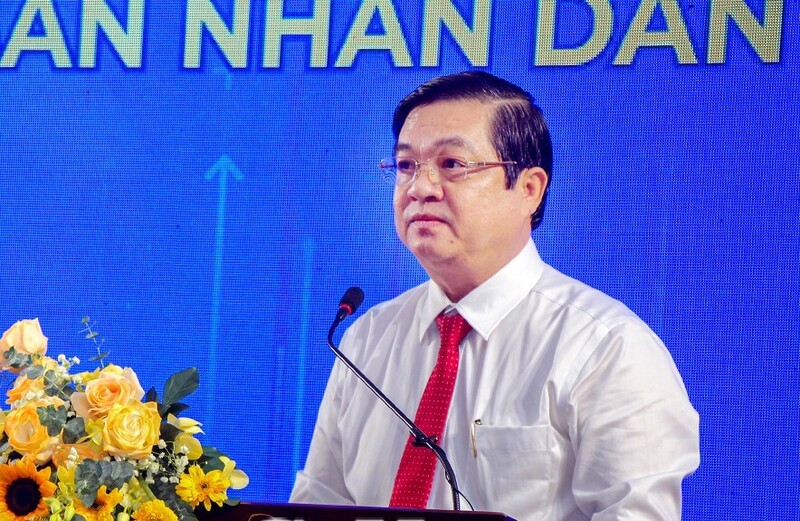 Phó Chủ tịch UBND tỉnh Cà Mau Huỳnh Chí Nguyện giới thiệu tiềm năng, thế mạnh và lợi thế chiến lược của tỉnh Cà Mau. Ảnh: Báo Cà Mau