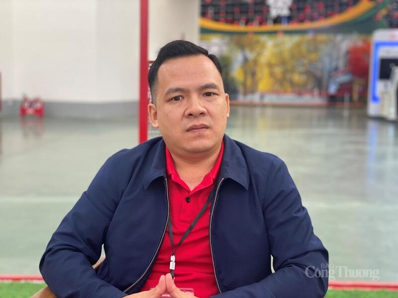 Ông Đỗ Văn Tăng, Giám đốc kinh doanh Công ty Cổ phần Quạt trần Italia. Ảnh: Hải Linh