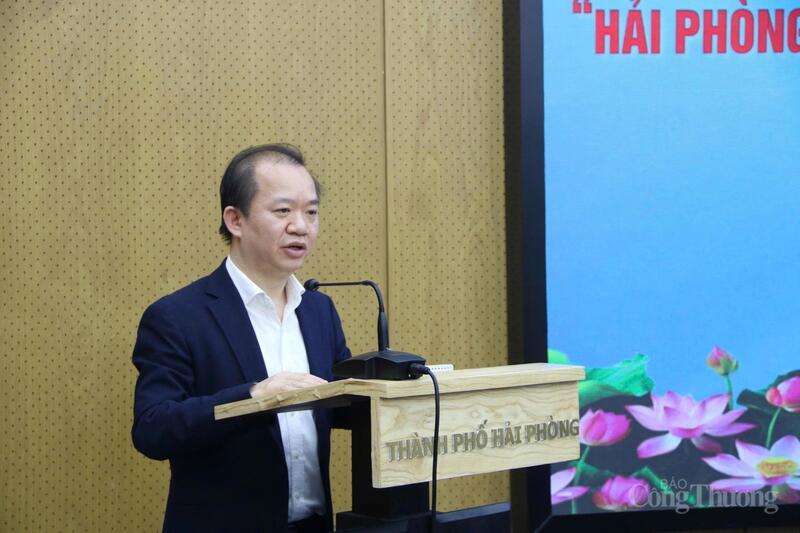 Giáo sư, Tiến sĩ Bùi Hoài Sơn, Ủy viên chuyên trách Ủy ban Văn hóa và Xã hội của Quốc hội phát biểu