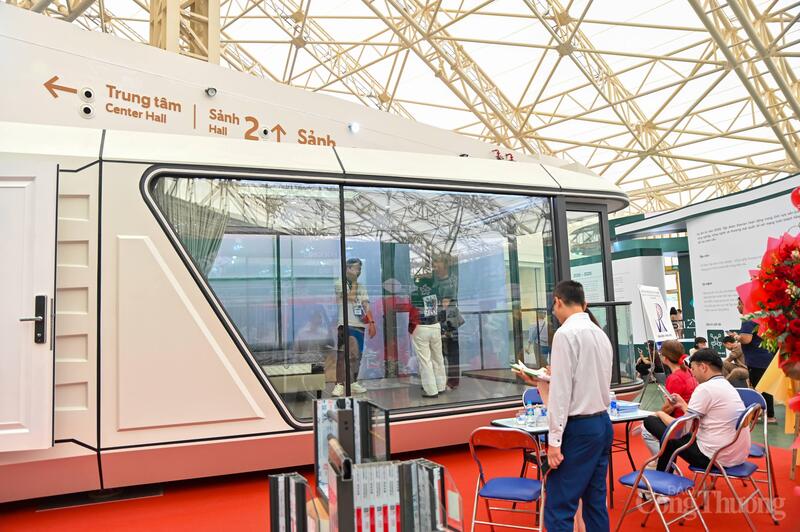 Tại Hội chợ Mùa Thu lần thứ nhất 2025, các gian hàng được trưng bày theo từng chủ đề, tạo tính thống nhất
