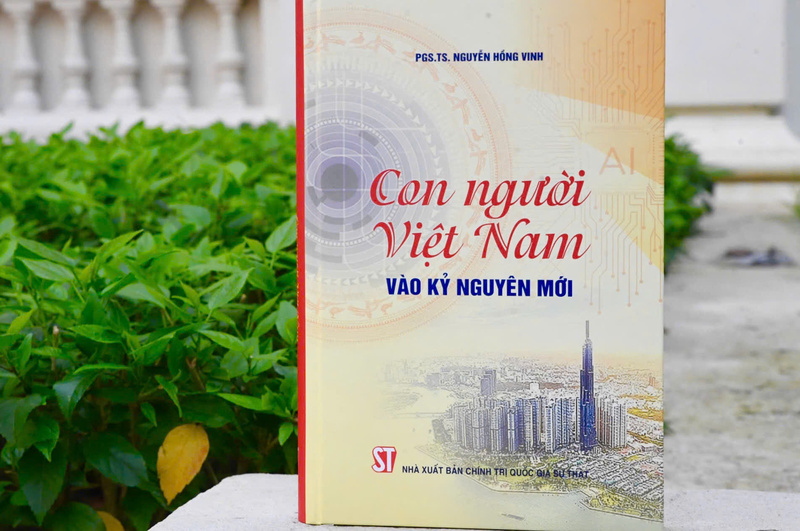 Sách “Con người Việt Nam vào kỷ nguyên mới”. Ảnh: Hoàng Hoàng