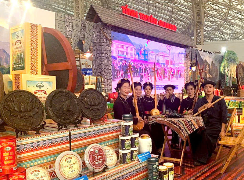 Văn hóa vùng cao Tuyên Quang góp mặt nổi bật với sự giao hòa giữa sản vật, con người và âm nhạc dân gian, thể hiện tinh thần đoàn kết và niềm tự hào bản sắc dân tộc. Ảnh: Thanh Thảo.