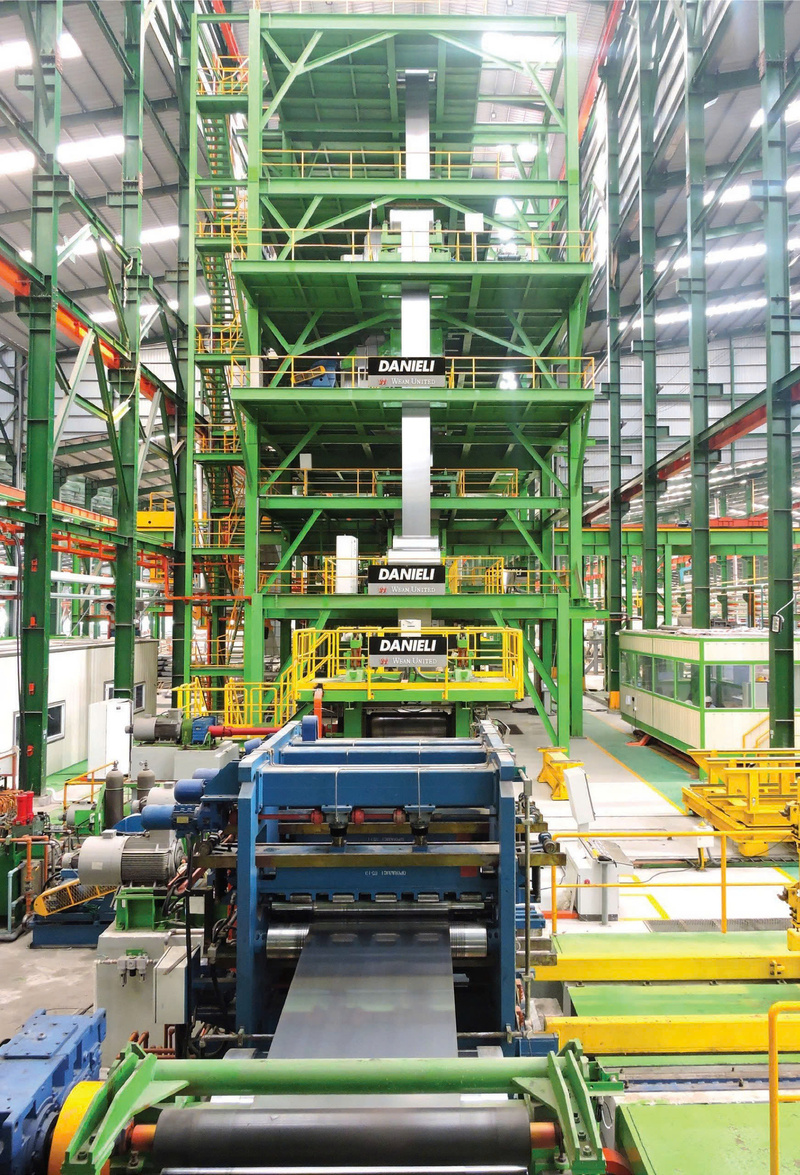 Dây chuyền sản xuất được đầu tư đồng bộ từ nhà cung cấp hàng đầu Thế giới - Danieli (Ý) với công nghệ mạ nhúng nóng NOF tiên tiến nhất hiện nay