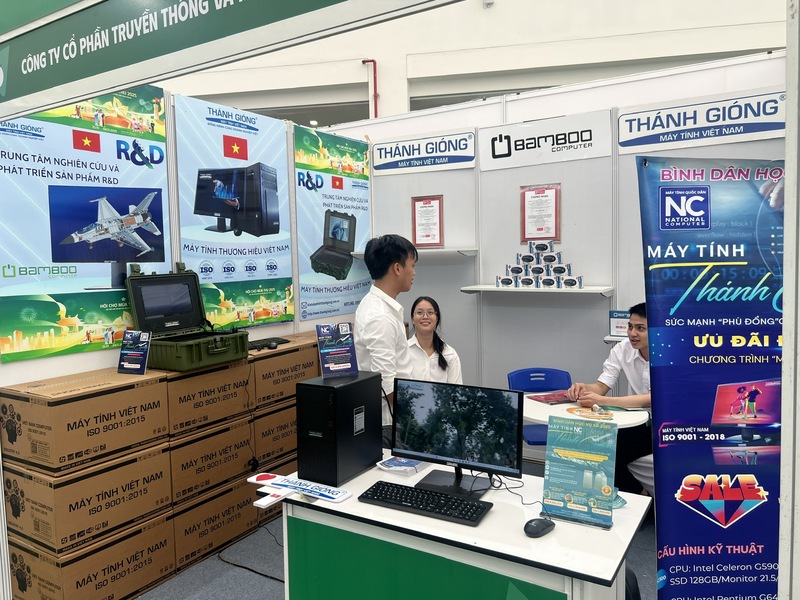 Các sản phẩm công nghiệp cũng đua nhau “khoe sắc” tại Hội chợ Mùa Thu lần thứ nhất - 2025. Ảnh: Thanh Thảo