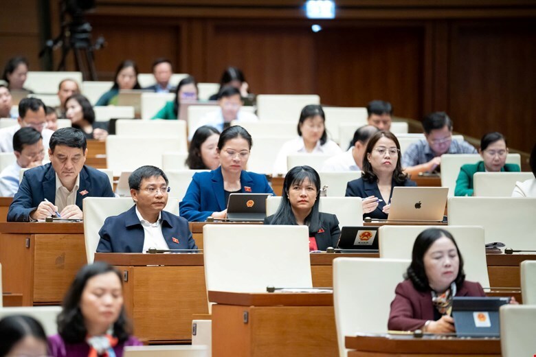 Ngày 27/10, Quốc hội họp phiên toàn thể tại hội trường. Ảnh: QH