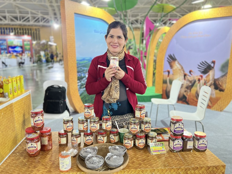 Mắm Bà Hai Diễm hút khách với hương vị truyền thống từ vùng đất Gò Công