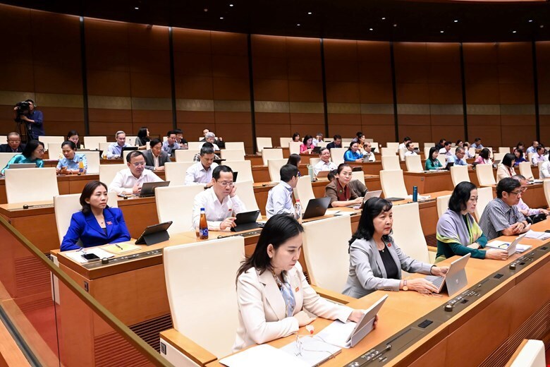 Chiều 28/10 Quốc hội tiếp tục thảo luận về báo cáo của Đoàn giám sát chuyên đề về môi trường. Ảnh: QH