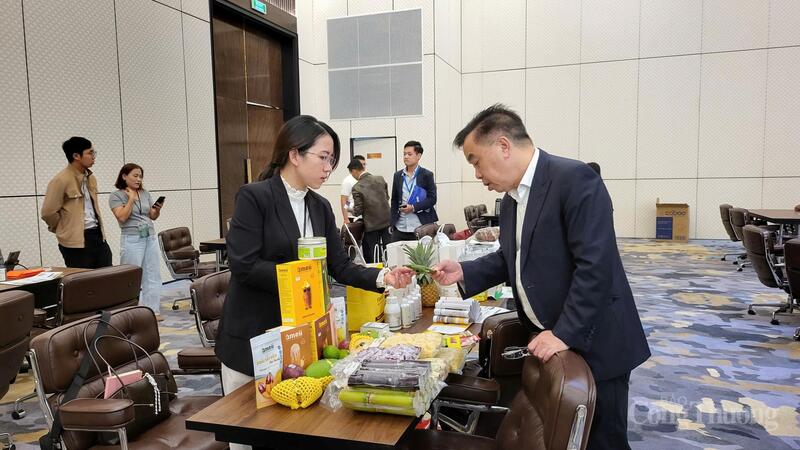 Doanh nghiệp Việt đang tìm điểm "chạm" cung - cầu. Ảnh: Bùi Giang